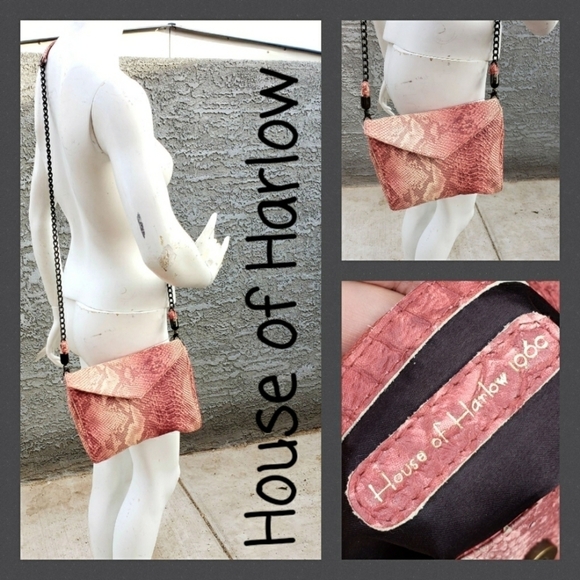 House of‎ Harlow 1960 - Picture 1 of 8